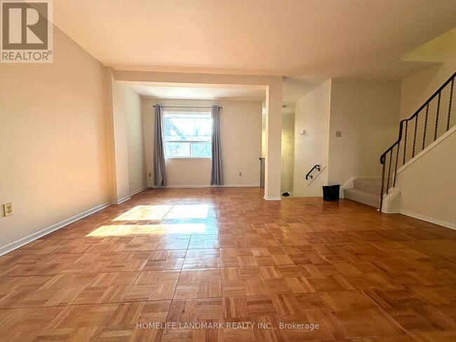 Photo - 161 Carolbreen Square