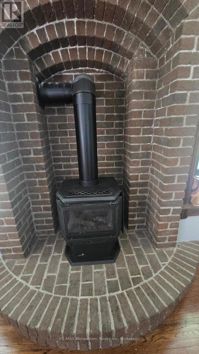 Photo - 545 Inkerman St E Unit 2