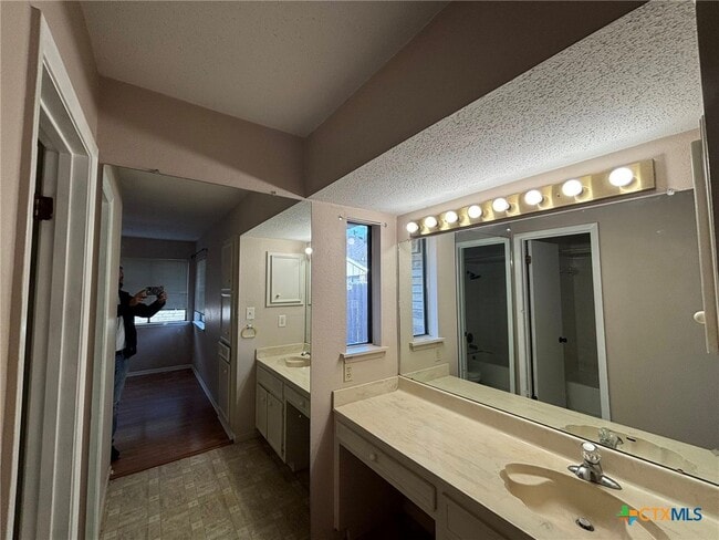 Photo - 210 Planters Dr