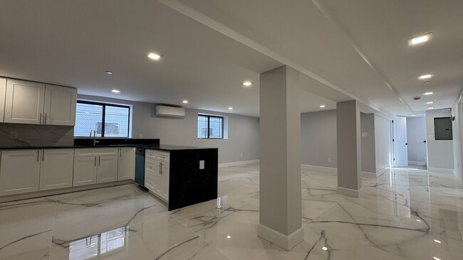 Photo - 1-64 Beach 124th St Unit 3