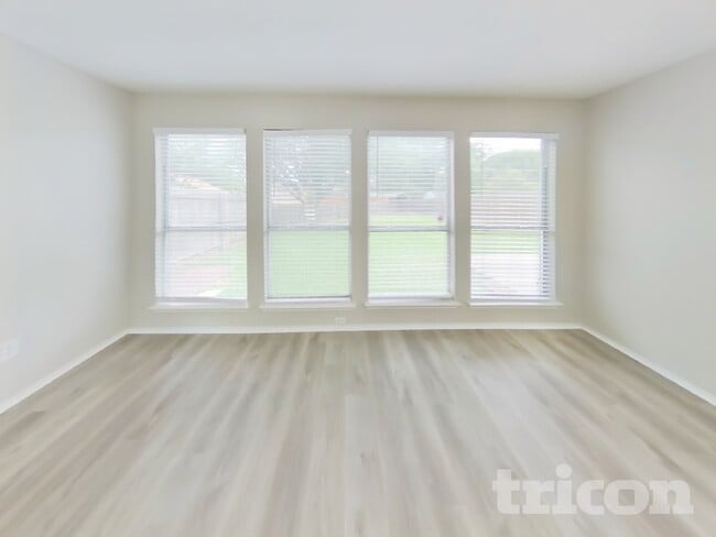 Photo - 1701 Pecan View Dr