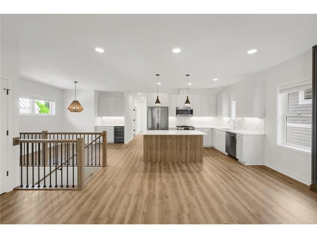 Photo - 5337 Drew Ave S Unidad 3