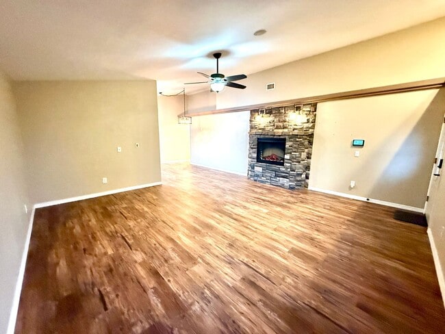 Photo - Beautiful 3-Bedroom Home with Solar!—Near Hualapai Mountain Rd