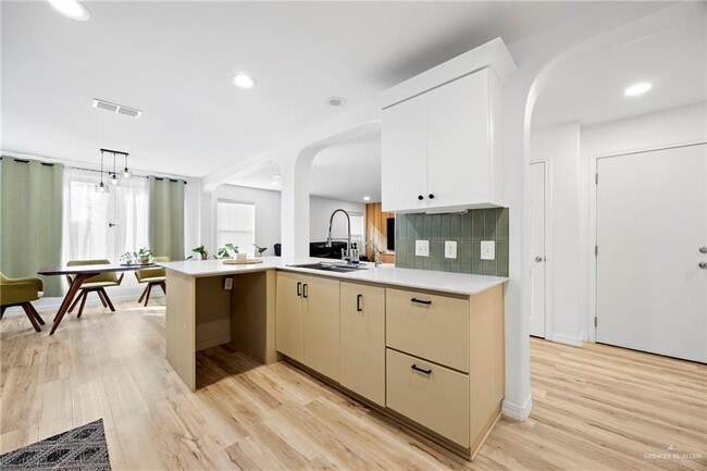 Photo - 25 Alvarado St