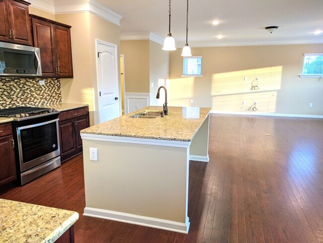 Photo - 120 Brassica Ln