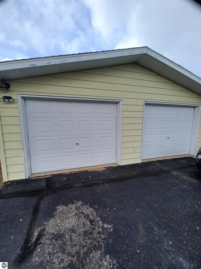 Photo - 10156 Virginia St