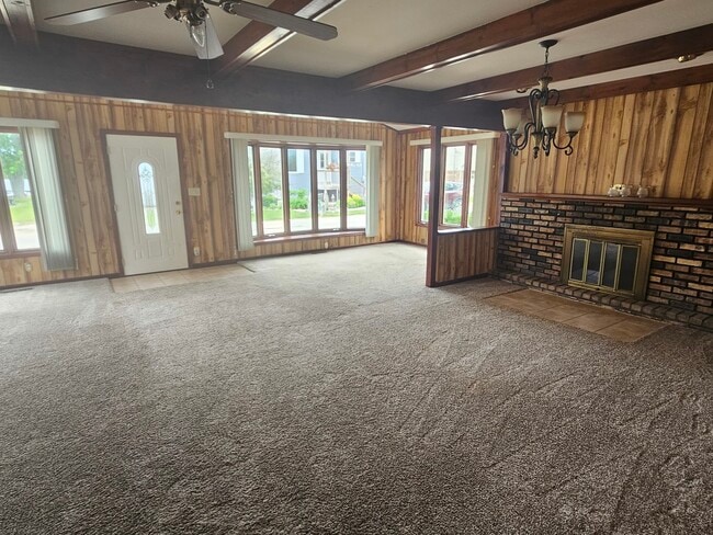 Photo - 8150 N Thorsen Ln