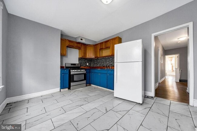 Photo - 6164 Delancey St