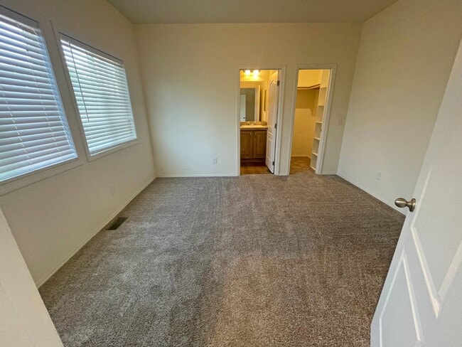 Photo - 5510 Clark Rd