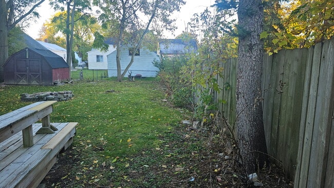 Photo - 3901 Herrick St