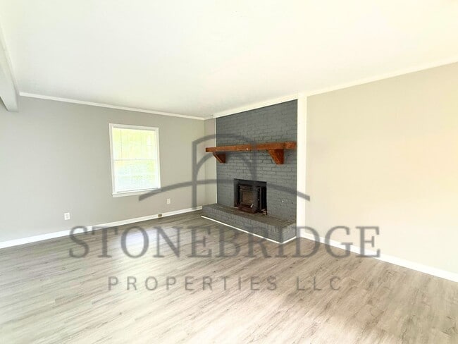 Photo - 5 bed, 3 bath home in StillWaters