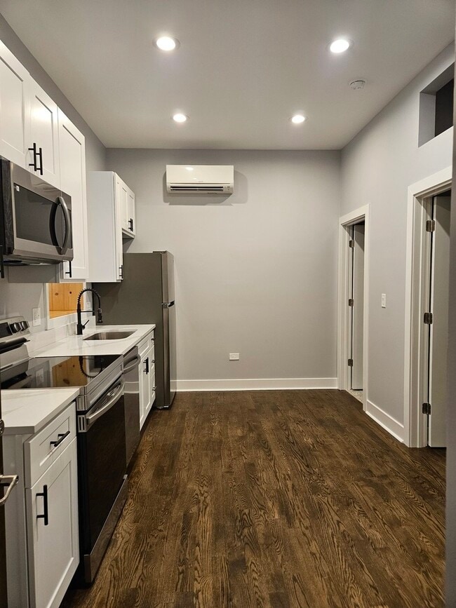 Photo - 831 S Western Ave Unit 1C