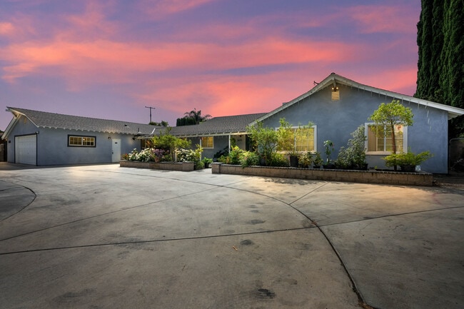 Photo - 1670 W Cerritos Ave