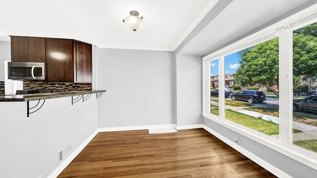 Photo - 5542 S Neva Ave