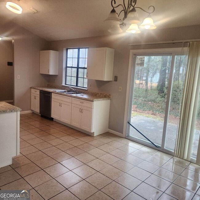 Photo - 3981 Skidmore Ct