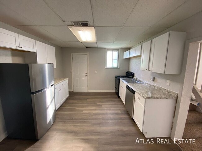 Building Photo - 814 Mariposa St Rental