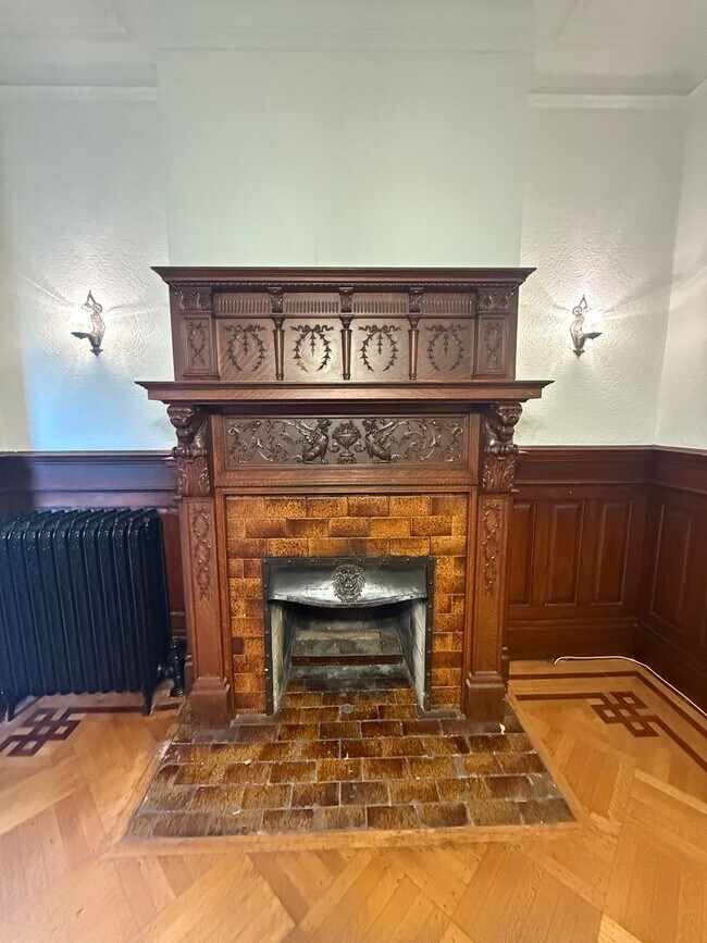 Photo - 409 Grand St Unit 1