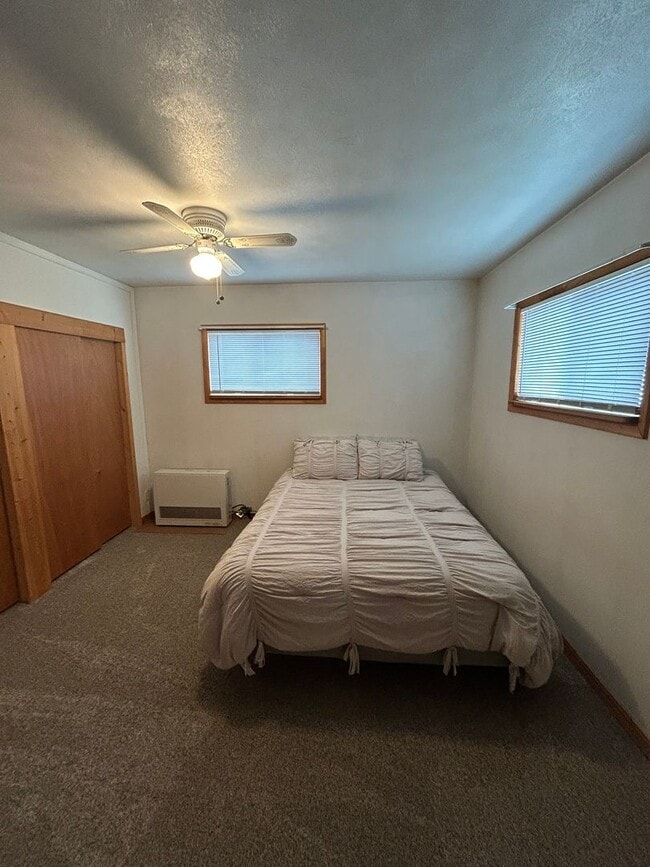 Photo - 2524 Moulton St