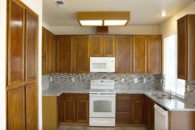 Photo - 3 Bedroom 2 bath!