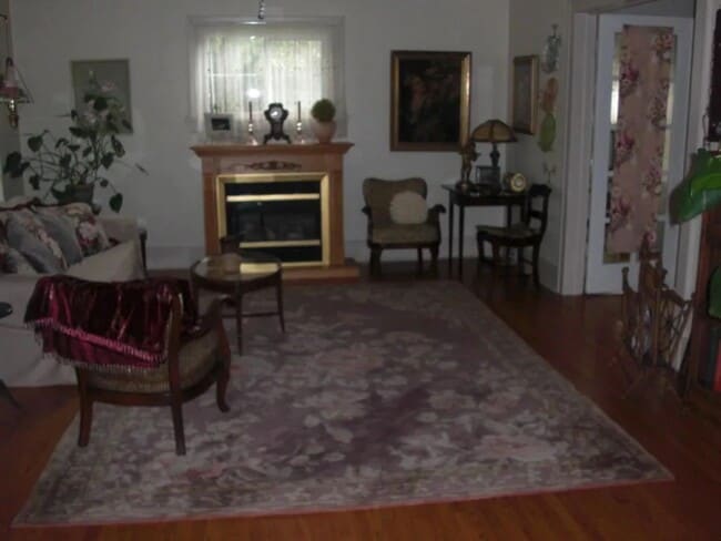 Photo - 157 8th Ave N