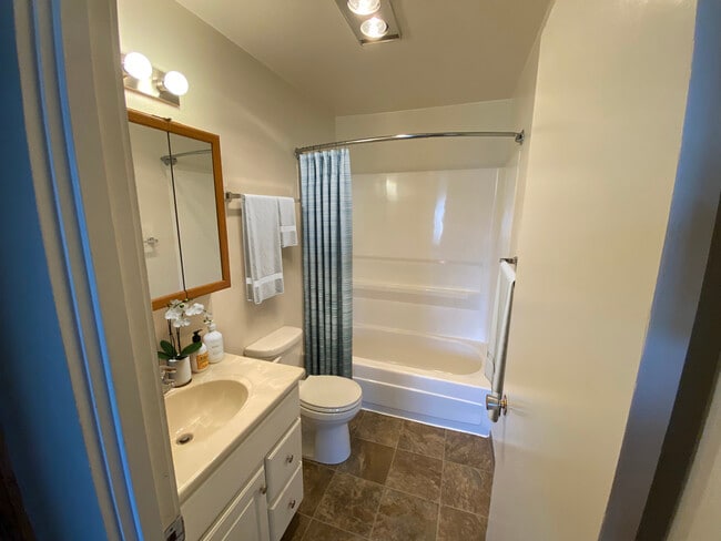 Photo - Cascade Village