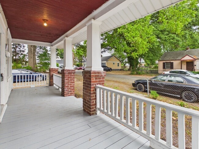 Photo - 2412 Concord Ave