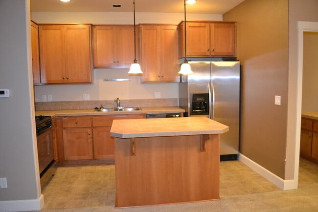 Photo - Beautiful Home In GREAT Location, Fireplace, Loft, Garage, W/D, Large Master and MORE!