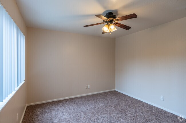 1BR, 1BA - 576SF