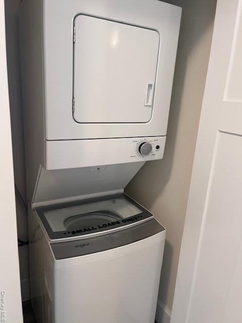 Photo - 351 W Montauk Hwy