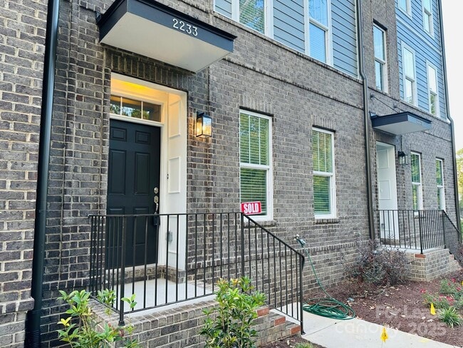 Photo - 2233 Noble Townes Wy