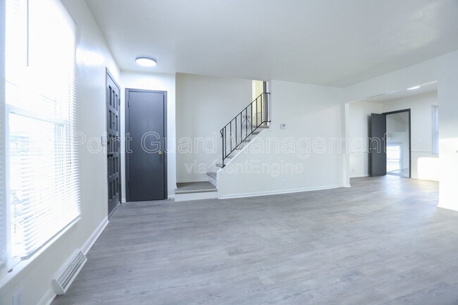 Photo - 5918 Camden Ave