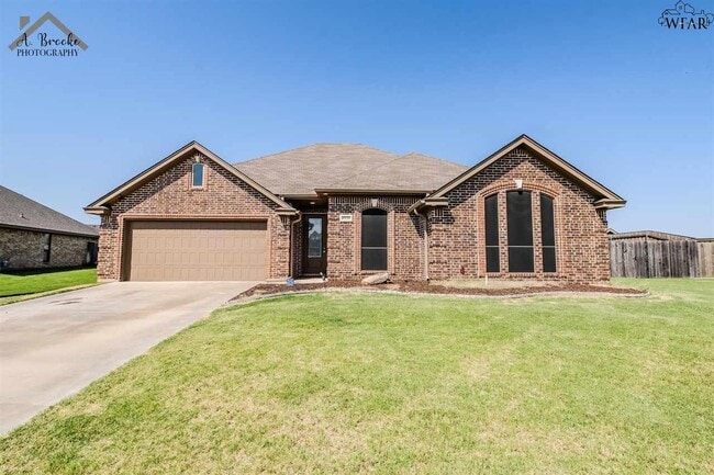 Building Photo - 4938 Spring Hill Dr Rental