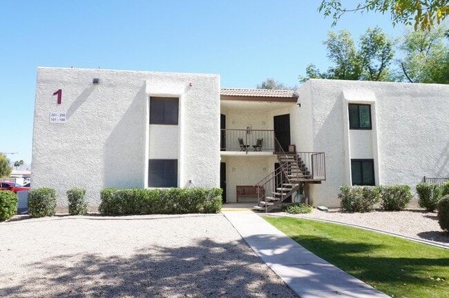 Building Photo - 10444 N 69th St Unit 107