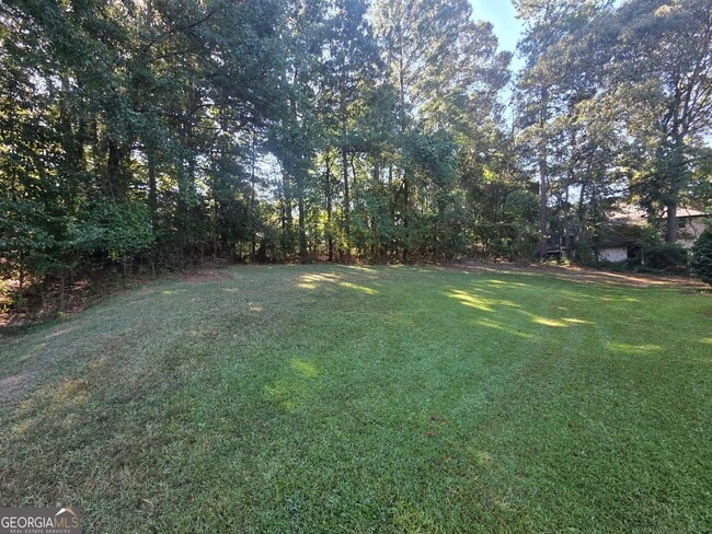 8492 Pineland Dr