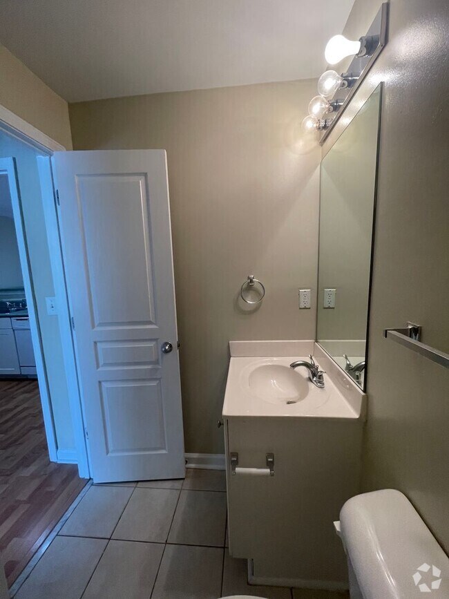 Building Photo - 15-1531 Brogdon/Dingeldine Unit 15-1531 - A Rental