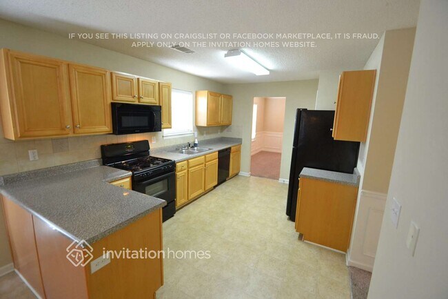 Photo - 1380 Travers Creek Trail