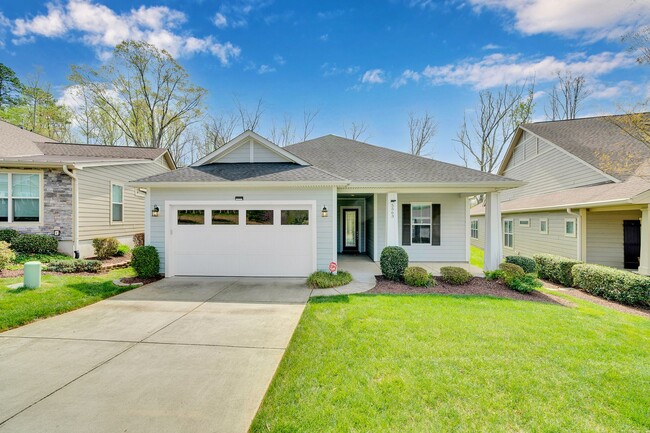 Photo - Light, bright, and move-in ready home in the highly sought-after Trilogy at Lake Norman community...