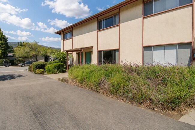 Photo - 2 Bedroom Townhouse Style Apartment with Private Fenced Patio Unit 1338 C
