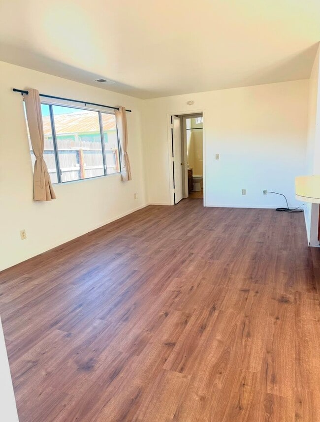 Photo - Charming 2 Bedroom, 1 Bathroom Home