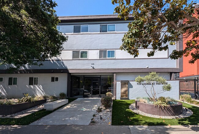 Park Laurel Apartments - Park Laurel Apartments