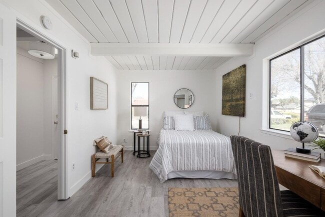 Photo - BRIGHT, OPEN LAYOUT SUNNYVALE HOME ||