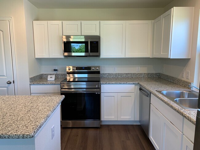 Photo - 413 E Hull St