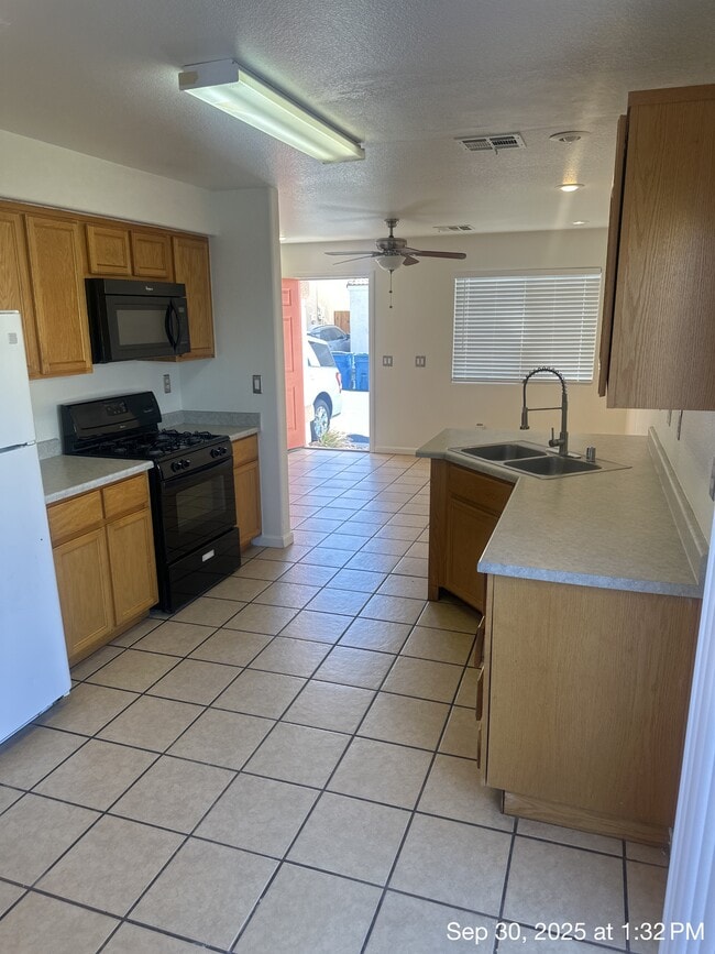 Photo - 9914 Keephills St