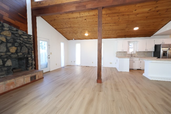 Photo - 805 Hardy Springs Cir