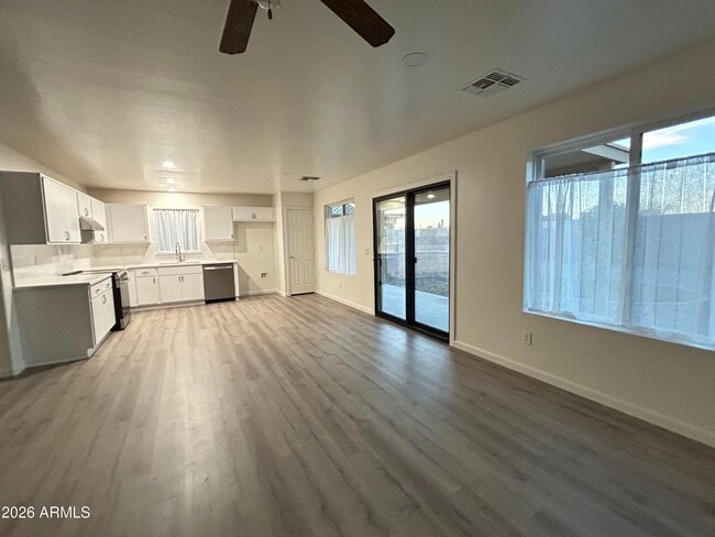 Photo - 10542 W Alvarado Rd