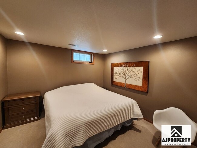 Photo - Charming 3/2 near McKennan Park