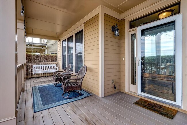 Photo - 345 Chastain St SE