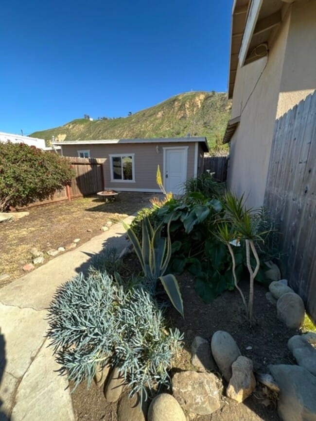 Photo - "Cute GARDEN Studio" Cottage in Ventura Unit 154 E Ramona St