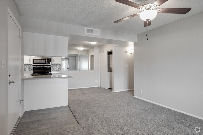 RENOVATED 1BR, 1BA - 625SF - Ponderosa Ranch Apartments