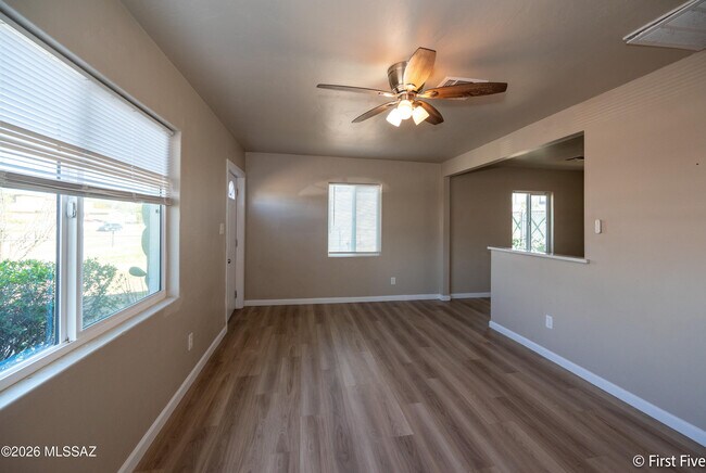 Photo - 416 E Linden St